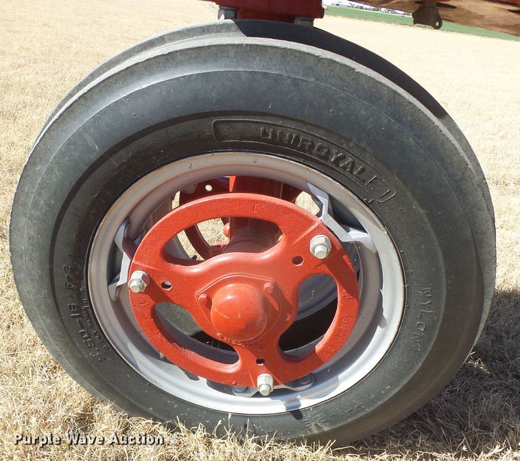 image for item EK9752 1953 International Farmall Super H  tractor