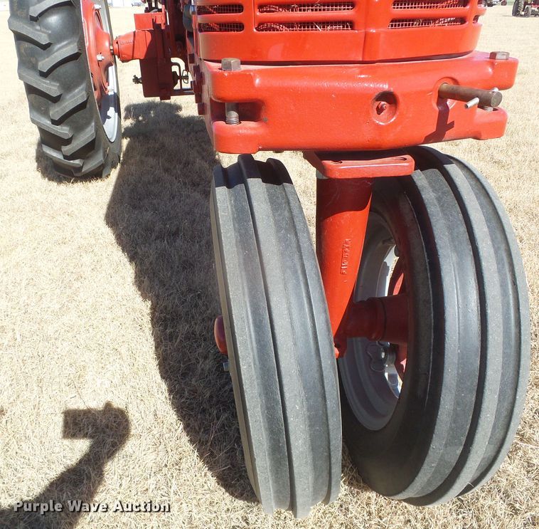 image for item EK9752 1953 International Farmall Super H  tractor