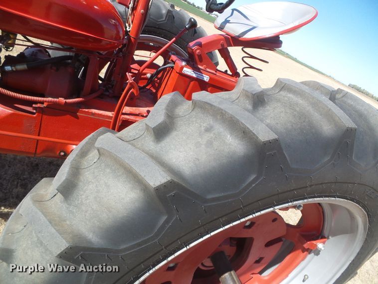 image for item EK9752 1953 International Farmall Super H  tractor