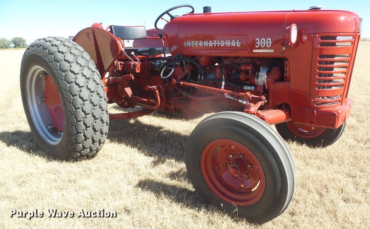 image for item EK9753 1955 International 300 Utility  tractor