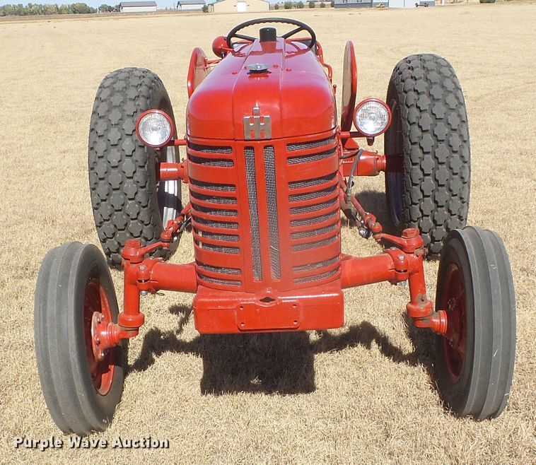 image for item EK9753 1955 International 300 Utility  tractor