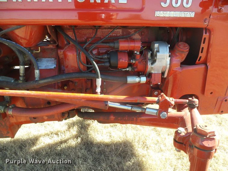 image for item EK9753 1955 International 300 Utility  tractor