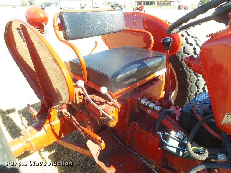 image for item EK9753 1955 International 300 Utility  tractor