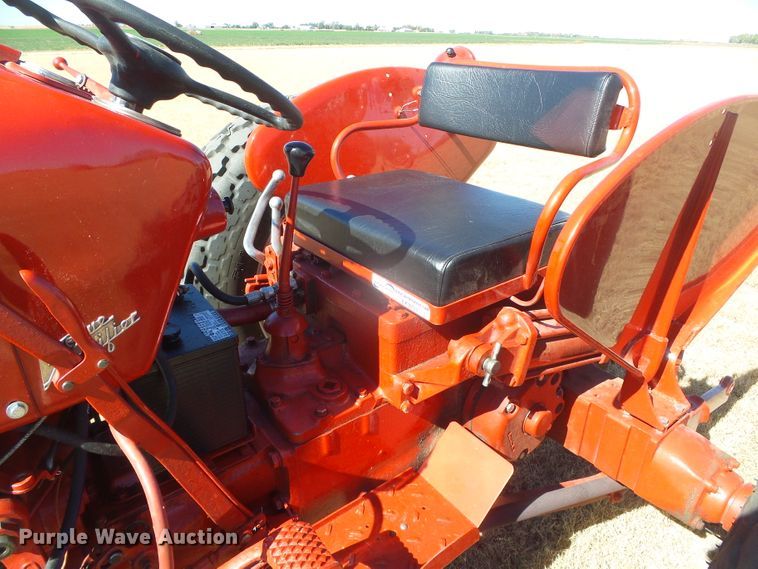 image for item EK9753 1955 International 300 Utility  tractor