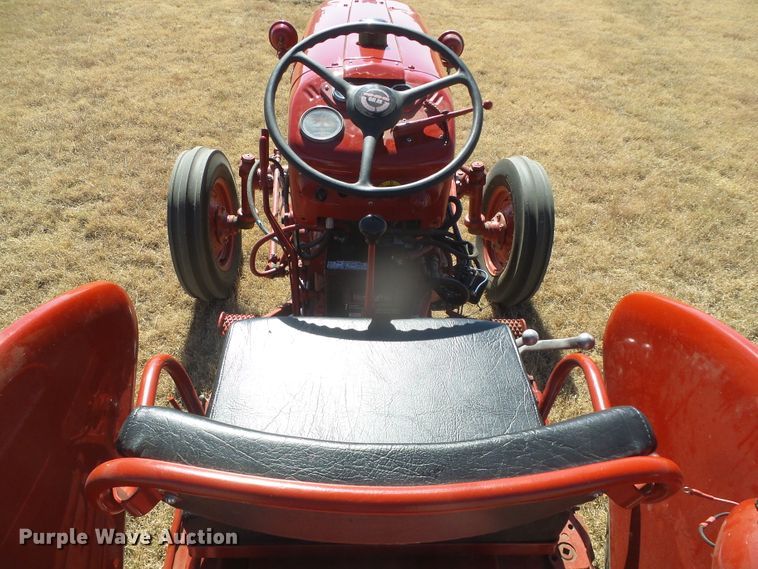 image for item EK9753 1955 International 300 Utility  tractor