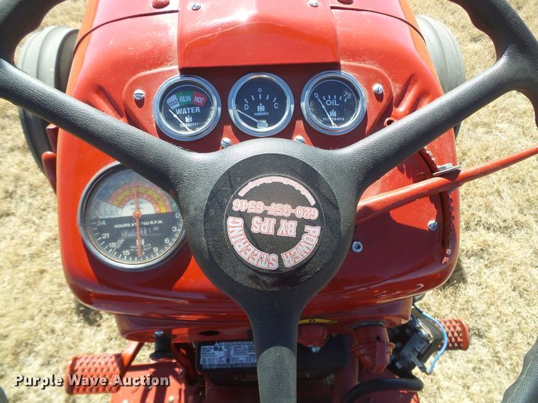 image for item EK9753 1955 International 300 Utility  tractor