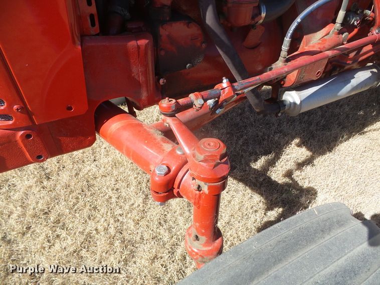 image for item EK9753 1955 International 300 Utility  tractor