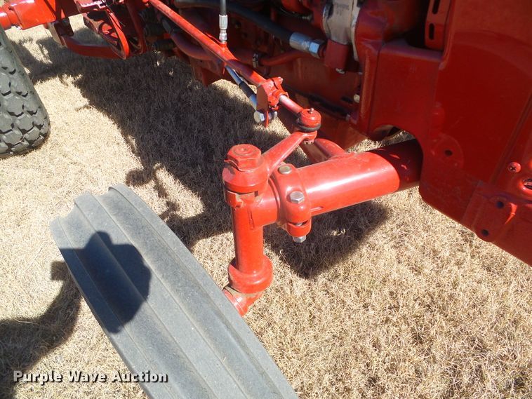 image for item EK9753 1955 International 300 Utility  tractor