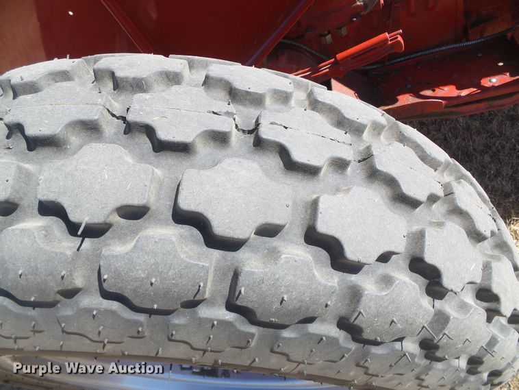 image for item EK9753 1955 International 300 Utility  tractor