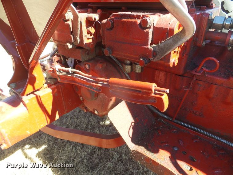 image for item EK9753 1955 International 300 Utility  tractor