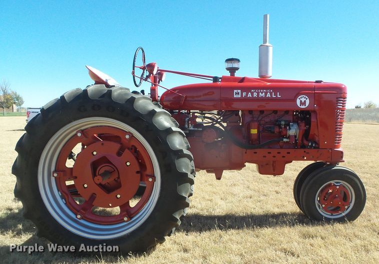 image for item EK9756 1953 International Farmall Super M  tractor