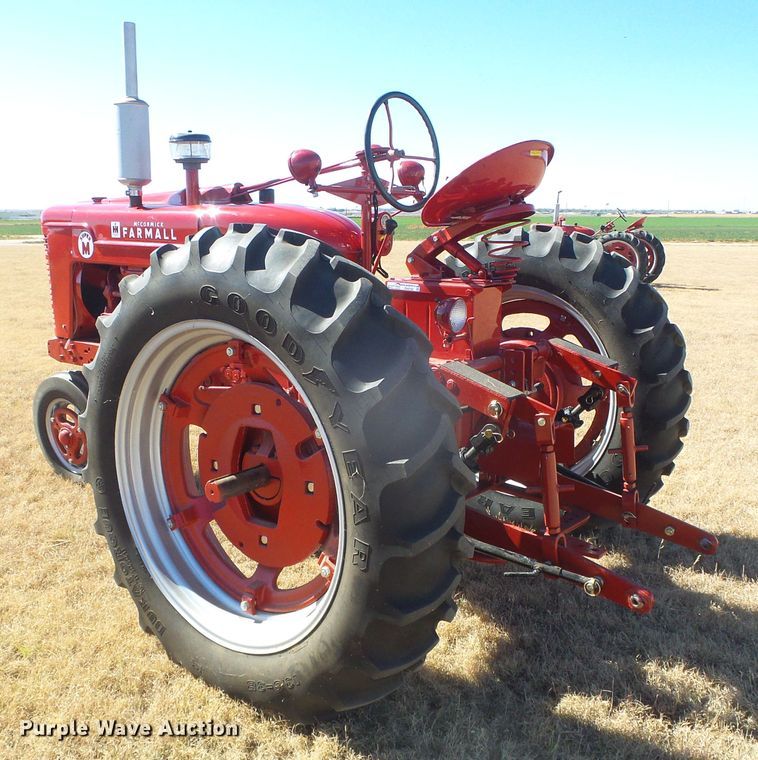 image for item EK9756 1953 International Farmall Super M  tractor