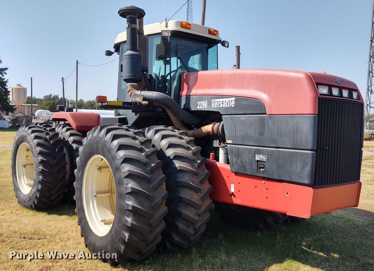 image for item EQ9453 2005 Buhler Versatile 2290  4WD tractor