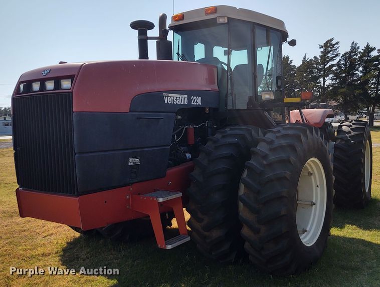 image for item EQ9453 2005 Buhler Versatile 2290  4WD tractor