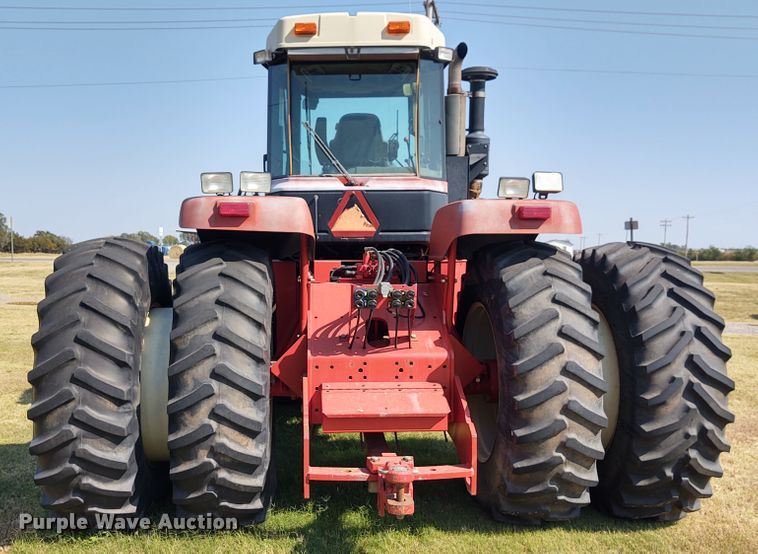image for item EQ9453 2005 Buhler Versatile 2290  4WD tractor