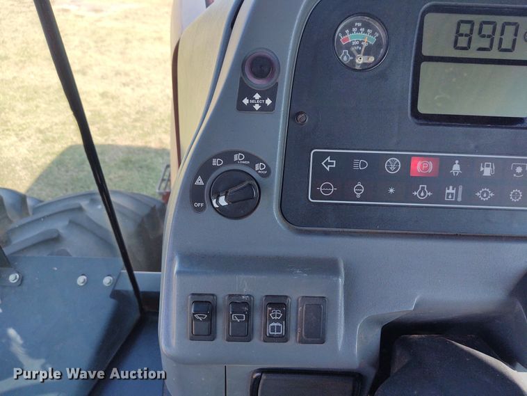 image for item EQ9453 2005 Buhler Versatile 2290  4WD tractor