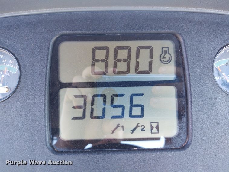 image for item EQ9453 2005 Buhler Versatile 2290  4WD tractor