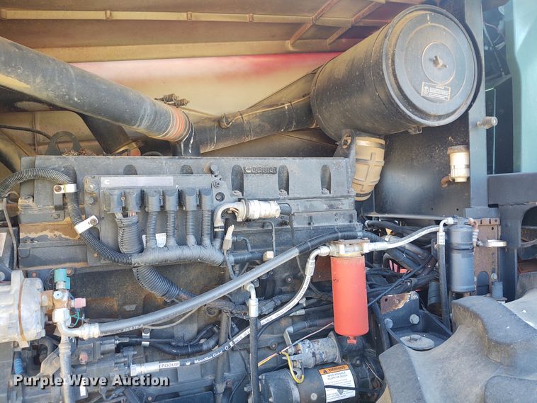 image for item EQ9453 2005 Buhler Versatile 2290  4WD tractor