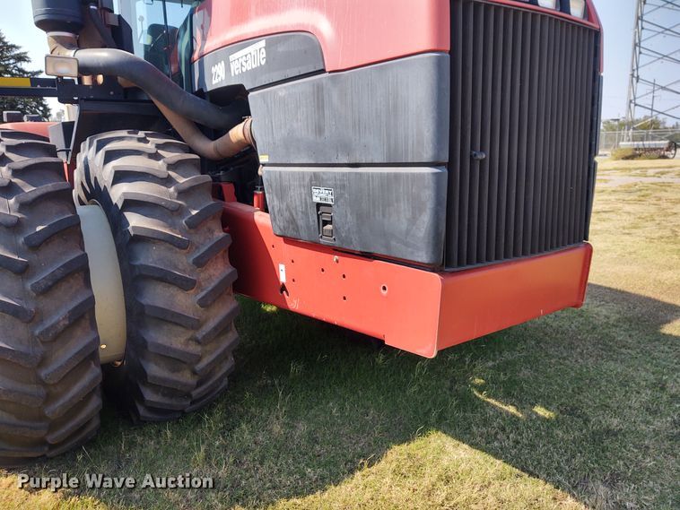 image for item EQ9453 2005 Buhler Versatile 2290  4WD tractor