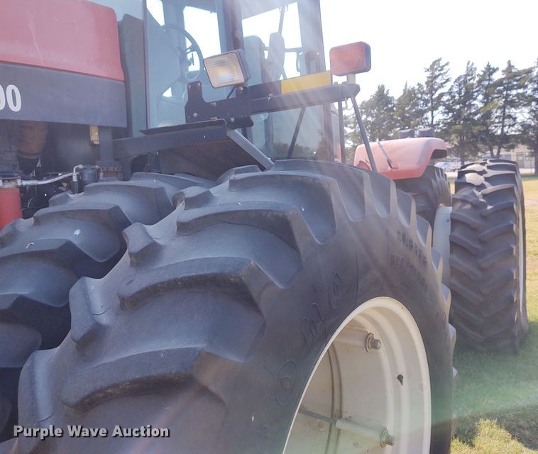 image for item EQ9453 2005 Buhler Versatile 2290  4WD tractor