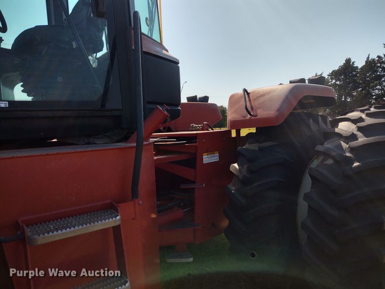 image for item EQ9453 2005 Buhler Versatile 2290  4WD tractor