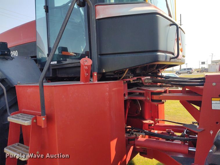 image for item EQ9453 2005 Buhler Versatile 2290  4WD tractor