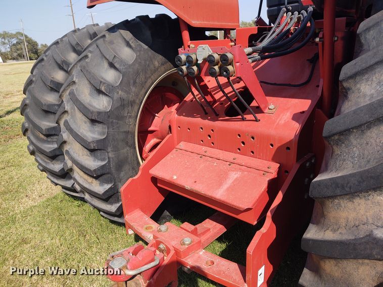 image for item EQ9453 2005 Buhler Versatile 2290  4WD tractor