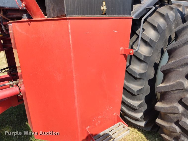 image for item EQ9453 2005 Buhler Versatile 2290  4WD tractor