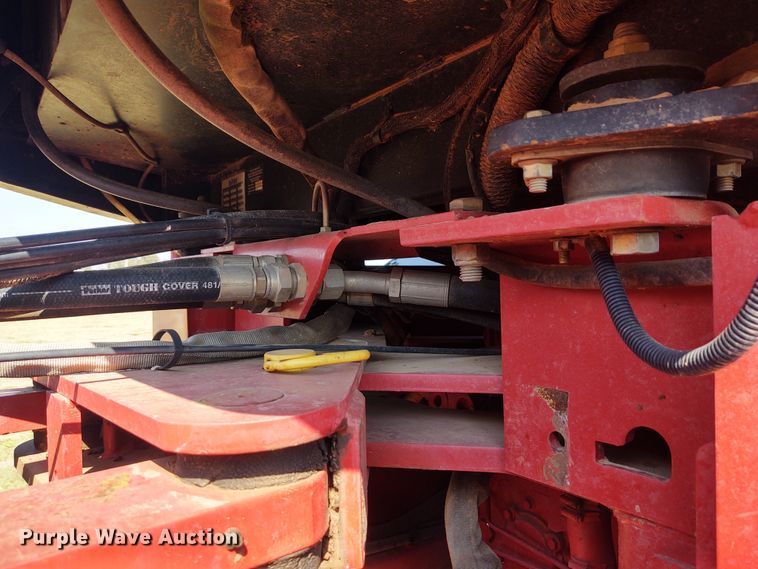 image for item EQ9453 2005 Buhler Versatile 2290  4WD tractor