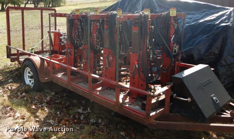 image for item FG9604 (8) Bainter grain bin jacks