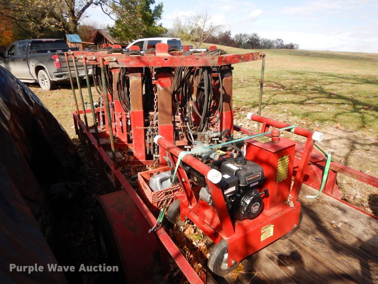 image for item FG9604 (8) Bainter grain bin jacks