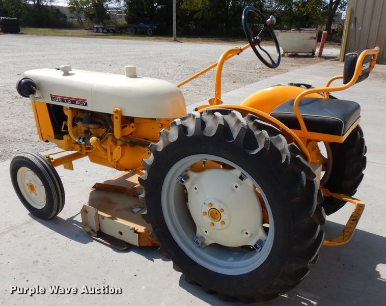 image for item FR9218 1966 International Cub Lo-Boy  tractor