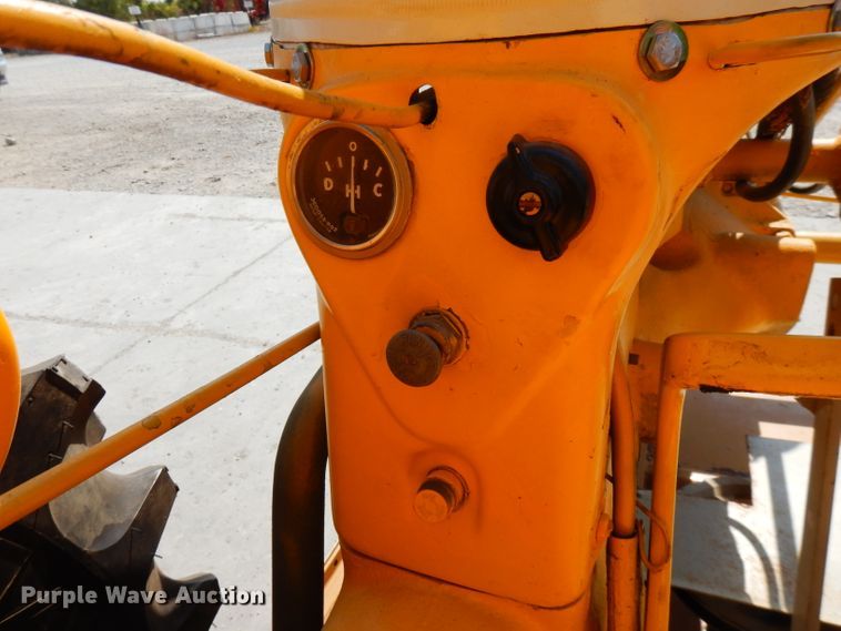 image for item FR9218 1966 International Cub Lo-Boy  tractor