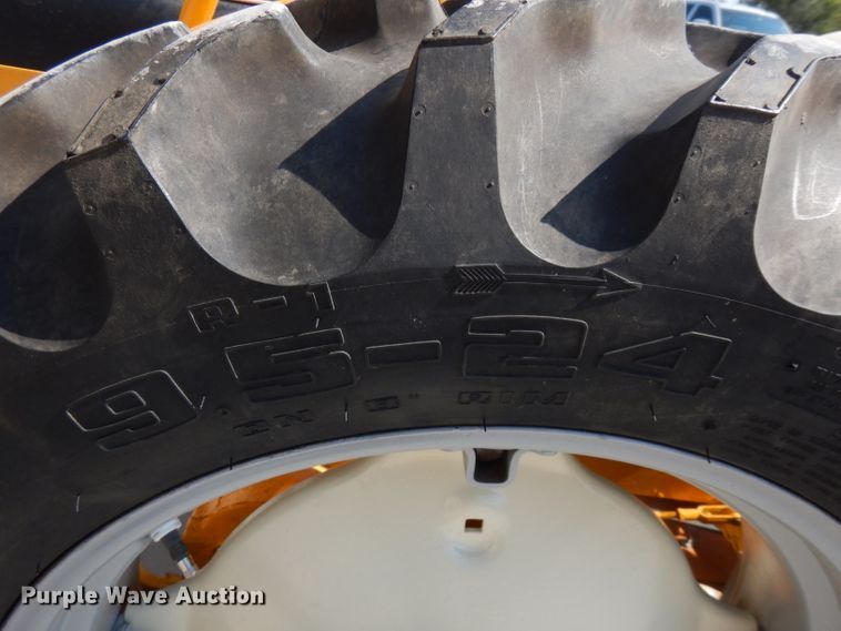 image for item FR9218 1966 International Cub Lo-Boy  tractor