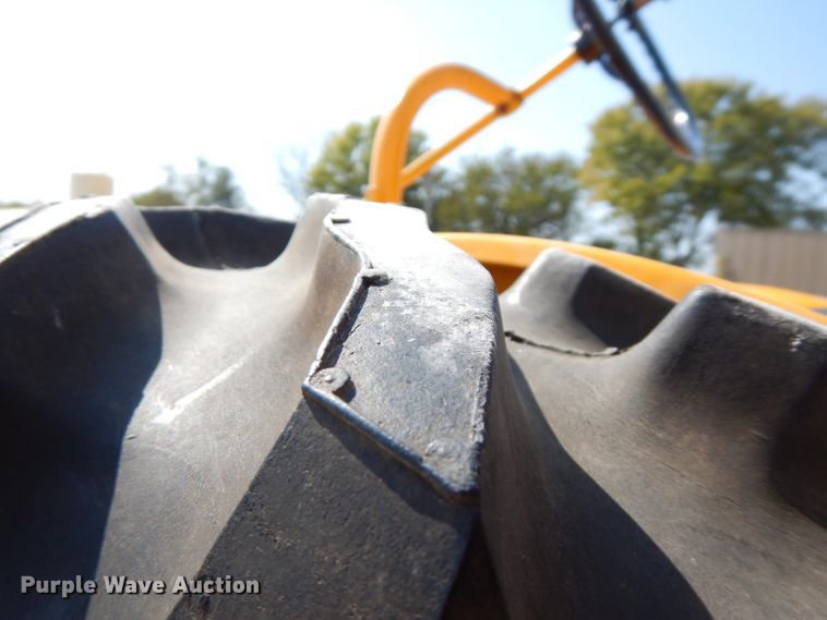 image for item FR9218 1966 International Cub Lo-Boy  tractor