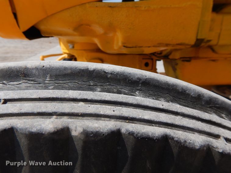 image for item FR9218 1966 International Cub Lo-Boy  tractor