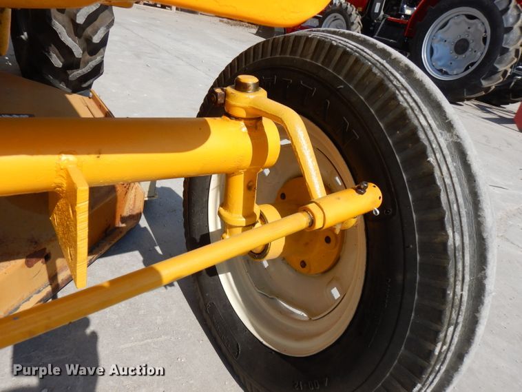 image for item FR9218 1966 International Cub Lo-Boy  tractor