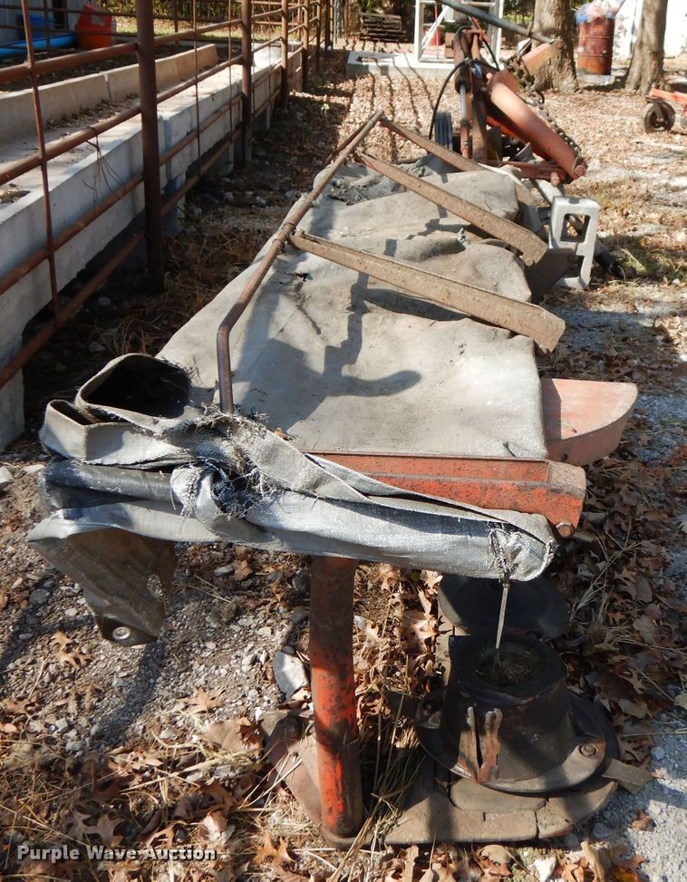 image for item FW9776 1989 Kuhn GMD77HD disc mower