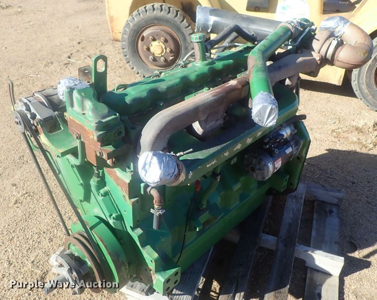 image for item GX9646 John Deere six cylinder diesel engine