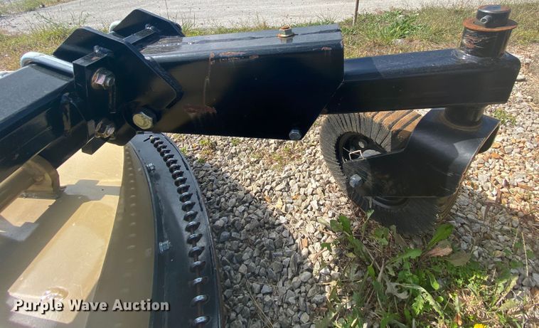 image for item HE9855 Land Pride RCZ3684 rotary mower