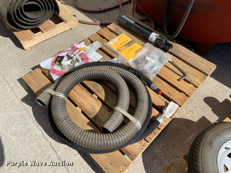 image for item HE9867 Vermeer parts