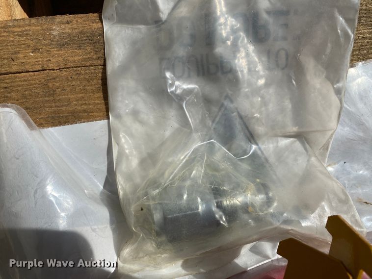 image for item HE9867 Vermeer parts