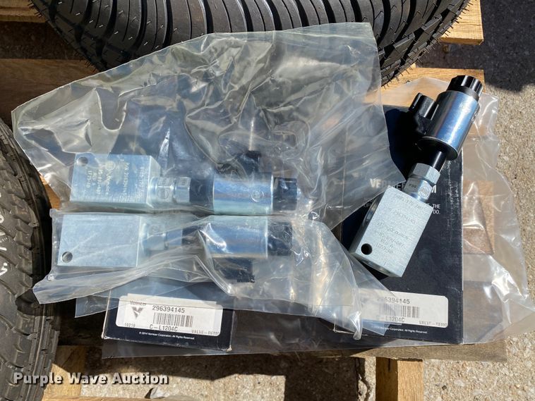 image for item HE9870 Vermeer parts