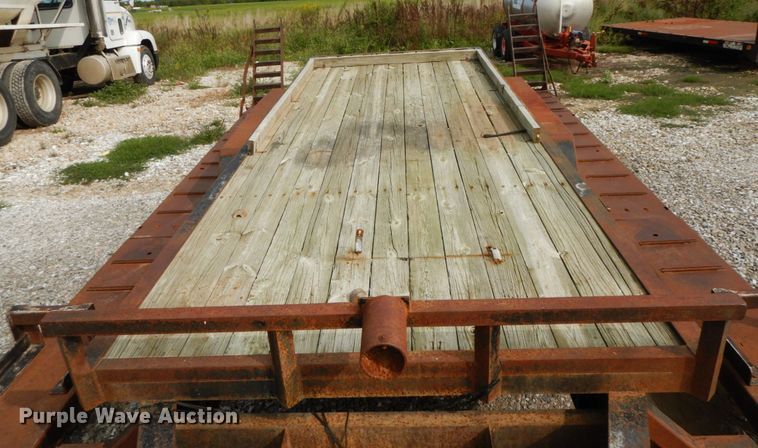 image for item HJ9661 1998 Behnke sprayer trailer