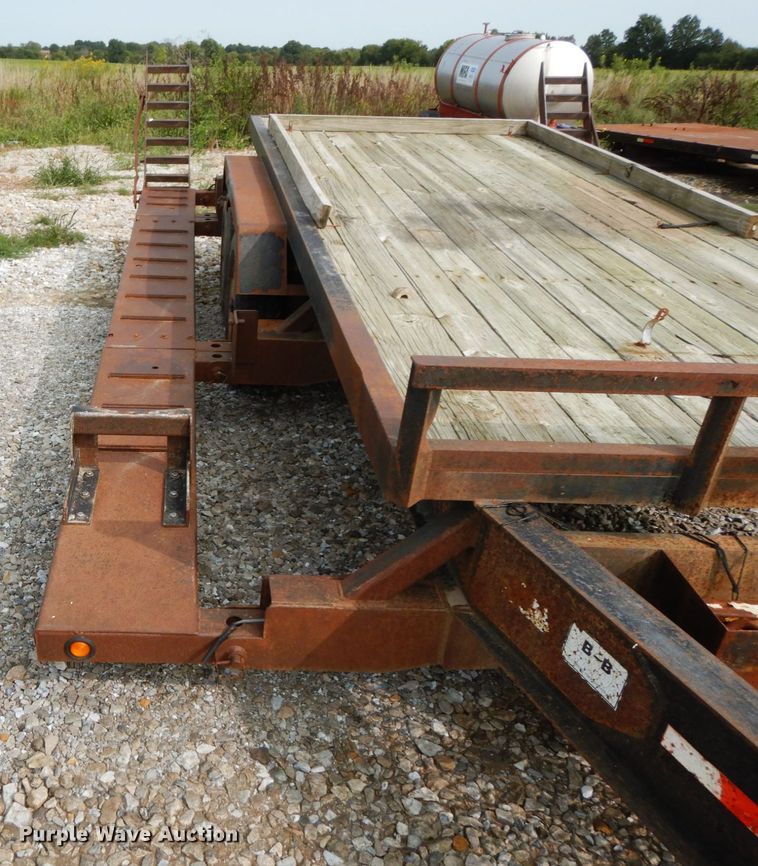 image for item HJ9661 1998 Behnke sprayer trailer