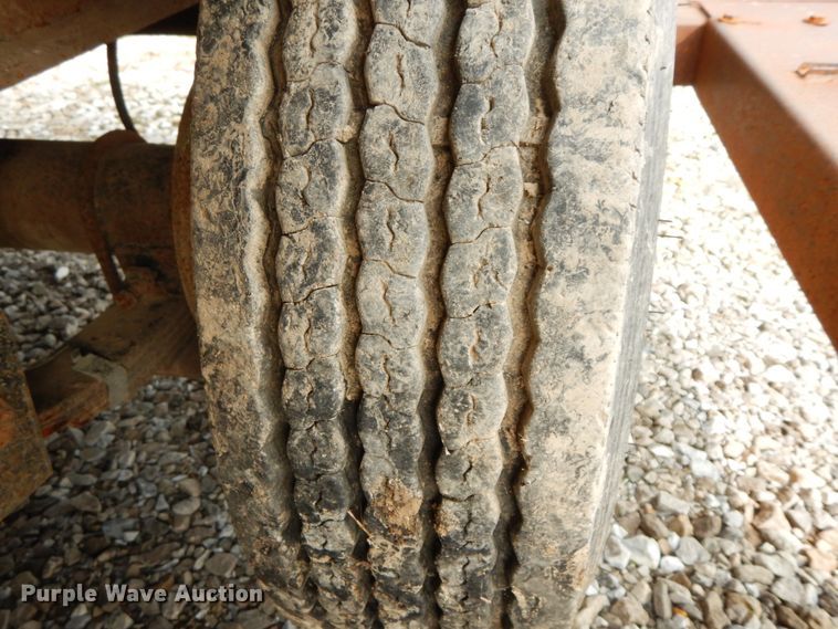 image for item HJ9661 1998 Behnke sprayer trailer