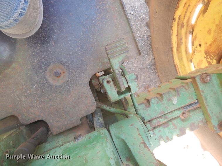 image for item HL9502 1966 John Deere 4020  tractor