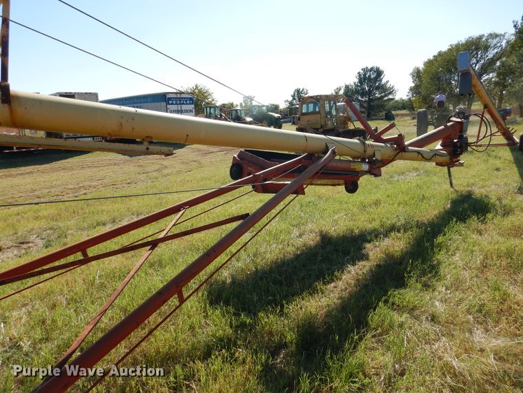 image for item HL9506 Westfield TR80-61 grain auger