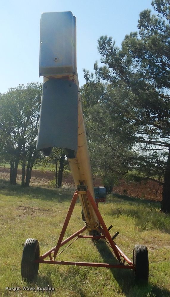 image for item HL9507 Westfield WR100-31 grain auger