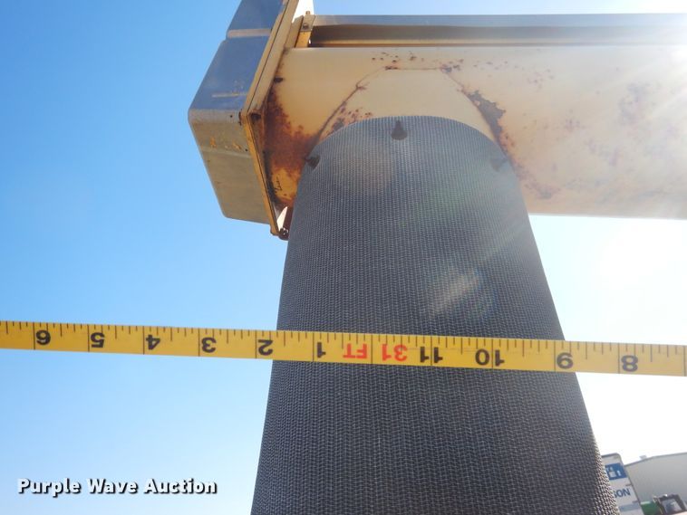 image for item HL9507 Westfield WR100-31 grain auger